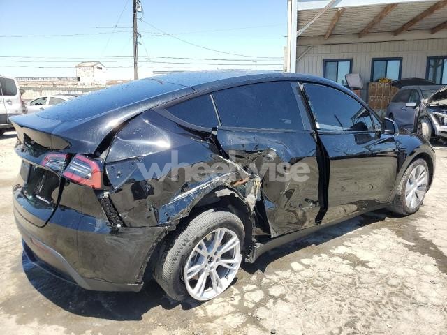 Photo 4 of 2024 TESLA MODEL Y (VIN 7SAYGDEEXRA228046)