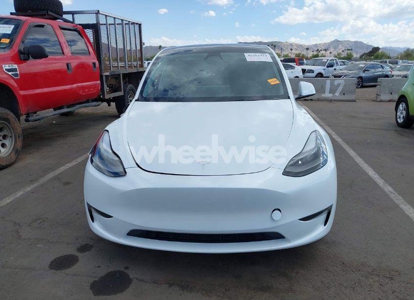 Photo 11 of 2024 Tesla Model Y LONG RANGE DUAL MOTOR ALL-WHEEL DRIVE (VIN 7SAYGDEEXRA257658)