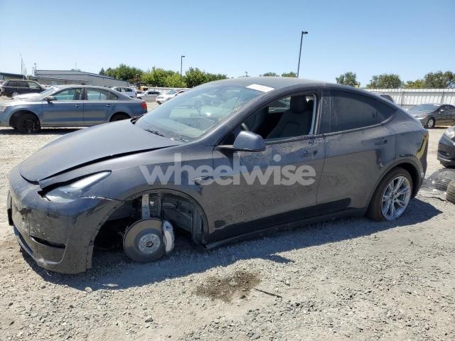 Photo 10 of 2024 TESLA MODEL Y (VIN 7SAYGDEEXRF058614)