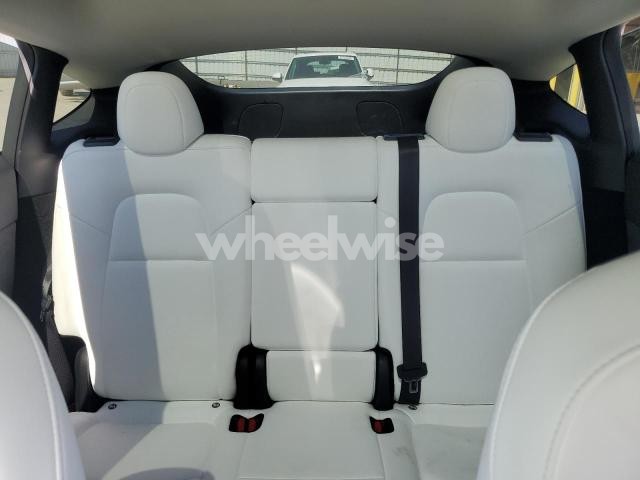Photo 11 of 2024 TESLA MODEL Y (VIN 7SAYGDEEXRF065160)