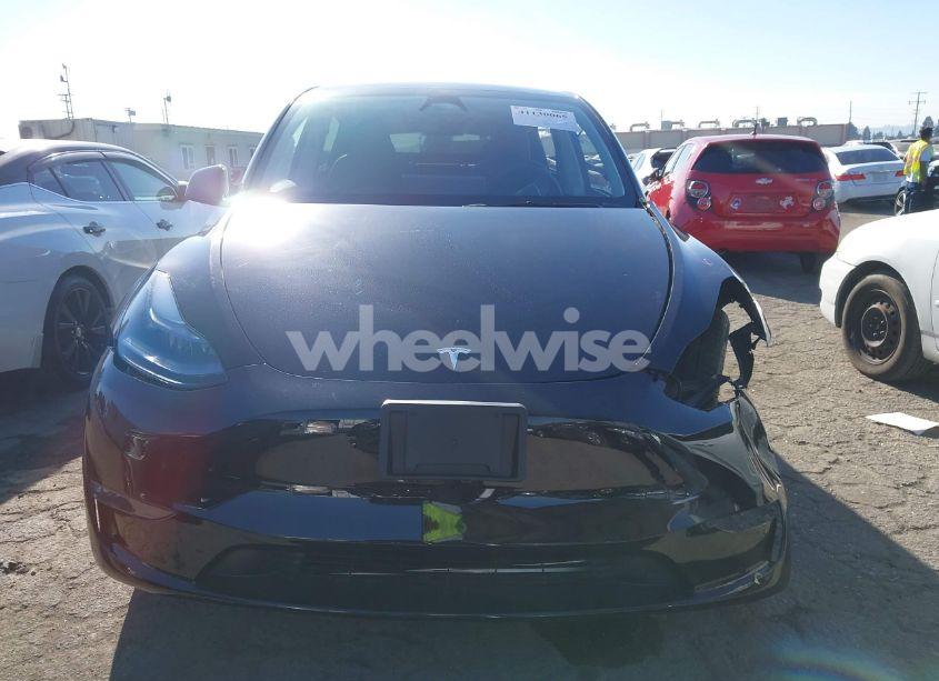 Photo 13 of 2024 Tesla Model Y LONG RANGE DUAL MOTOR ALL-WHEEL DRIVE (VIN 7SAYGDEEXRF116673)