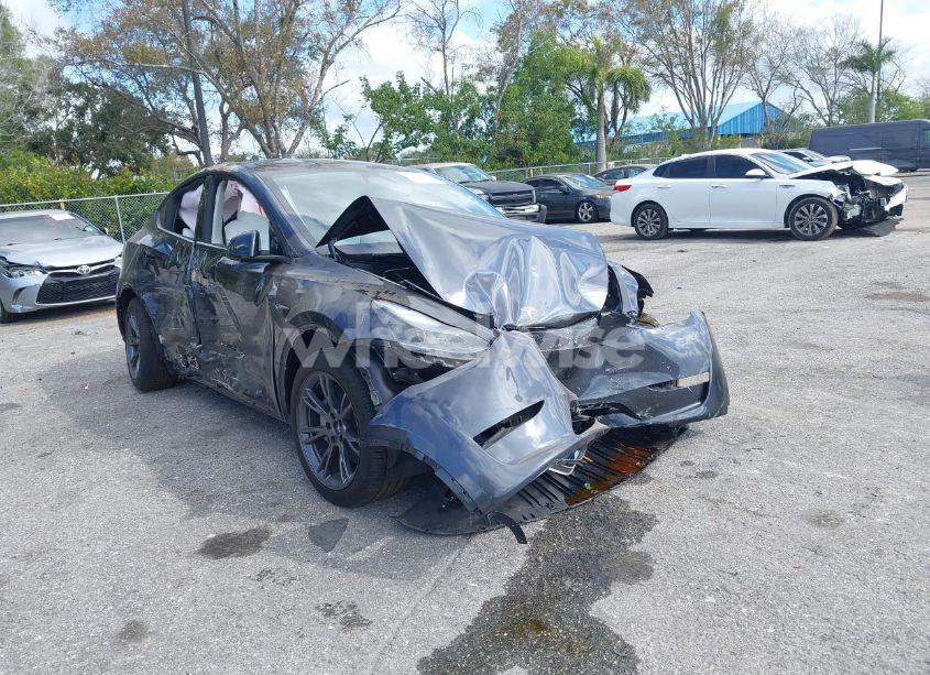 Photo 6 of 2025 Tesla Model Y LONG RANGE DUAL MOTOR ALL-WHEEL DRIVE (VIN 7SAYGDEEXSA362089)