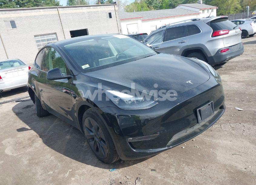 2025 Tesla Model Y LONG RANGE DUAL MOTOR ALL-WHEEL DRIVE (VIN 7SAYGDEEXSF247365) main photo