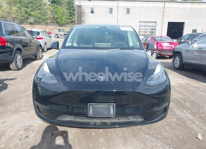 Photo 13 of 2025 Tesla Model Y LONG RANGE DUAL MOTOR ALL-WHEEL DRIVE (VIN 7SAYGDEEXSF247365)