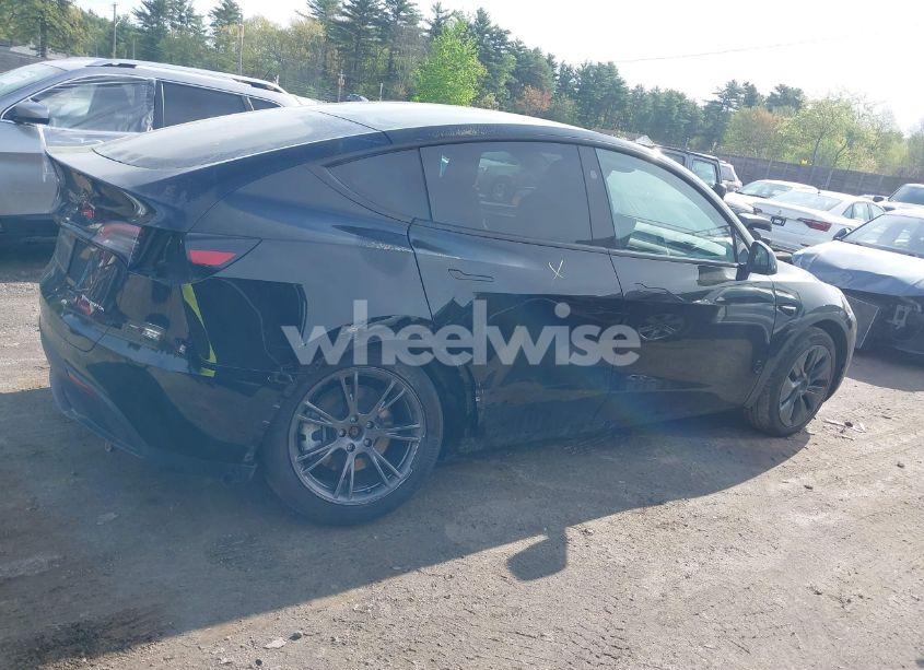 Photo 14 of 2025 Tesla Model Y LONG RANGE DUAL MOTOR ALL-WHEEL DRIVE (VIN 7SAYGDEEXSF247365)