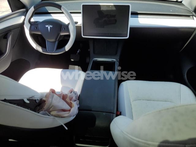 Photo 5 of 2025 TESLA MODEL Y (VIN 7SAYGDEEXSF257099)
