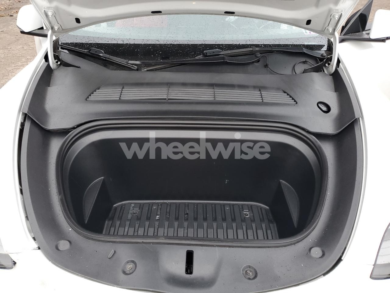 Photo 11 of 2022 TESLA MODEL Y (VIN 7SAYGDEF0NF309384)