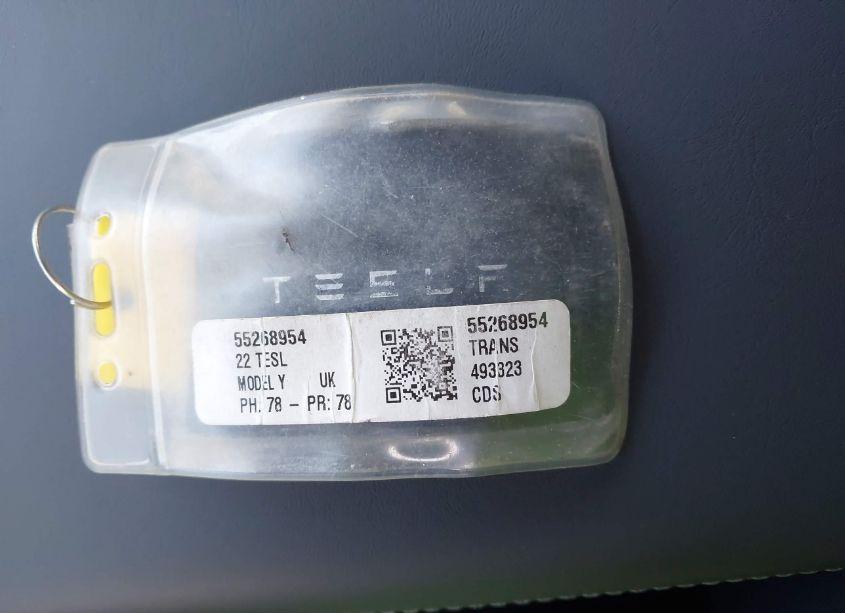 Photo 11 of 2022 Tesla Model Y PERFORMANCE DUAL MOTOR ALL-WHEEL DRIVE (VIN 7SAYGDEF0NF493323)