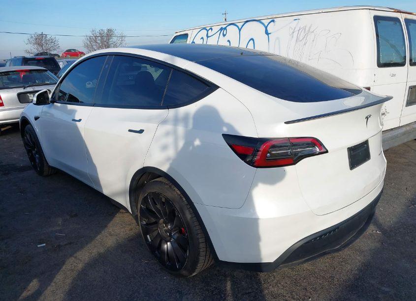 Photo 3 of 2022 Tesla Model Y PERFORMANCE DUAL MOTOR ALL-WHEEL DRIVE (VIN 7SAYGDEF0NF493323)