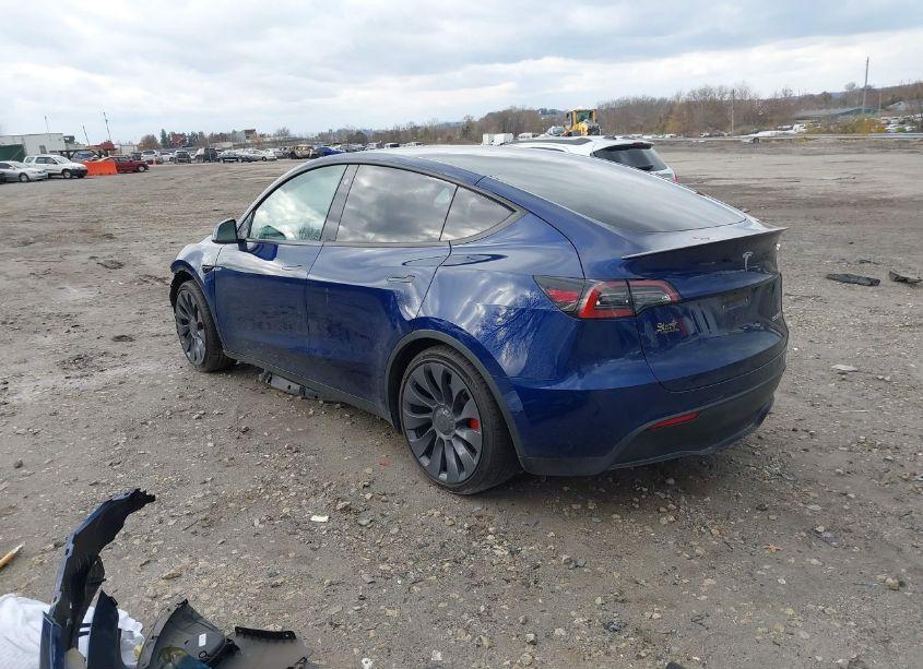 Photo 3 of 2022 Tesla Model Y PERFORMANCE DUAL MOTOR ALL-WHEEL DRIVE (VIN 7SAYGDEF0NF524067)