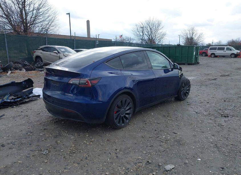 Photo 4 of 2022 Tesla Model Y PERFORMANCE DUAL MOTOR ALL-WHEEL DRIVE (VIN 7SAYGDEF0NF524067)