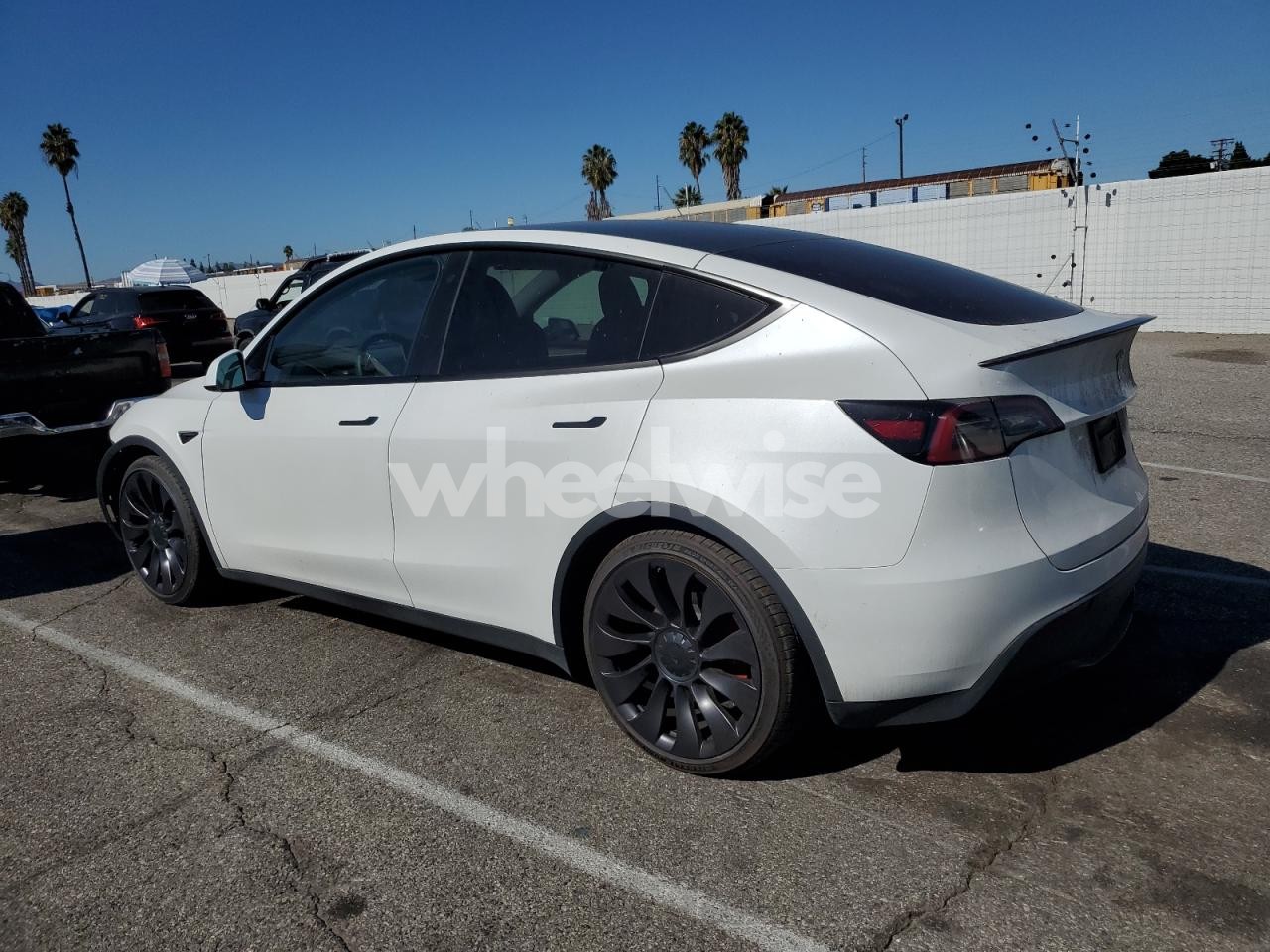 Photo 2 of 2023 TESLA MODEL Y (VIN 7SAYGDEF0PF606013)