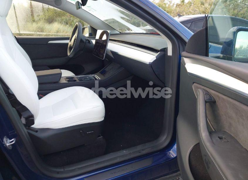 Photo 5 of 2023 Tesla Model Y PERFORMANCE DUAL MOTOR ALL-WHEEL DRIVE (VIN 7SAYGDEF0PF795858)