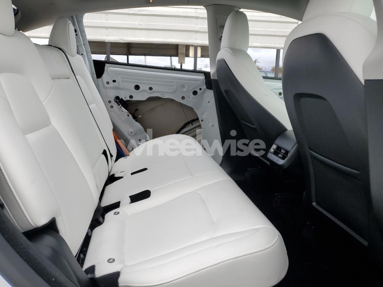 Photo 10 of 2023 TESLA MODEL Y (VIN 7SAYGDEF0PF863205)