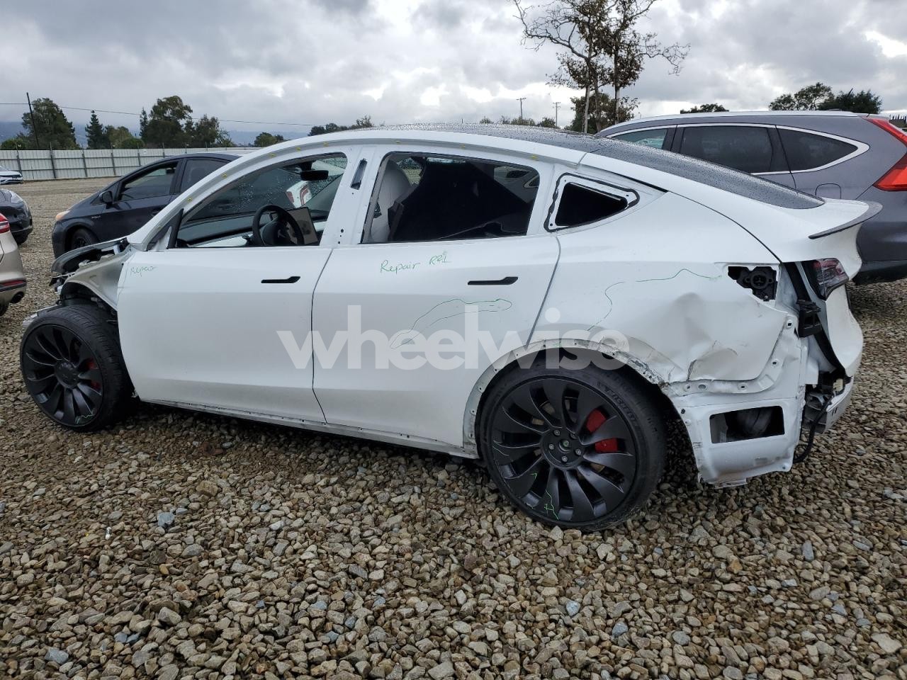 Photo 2 of 2023 TESLA MODEL Y (VIN 7SAYGDEF0PF863205)