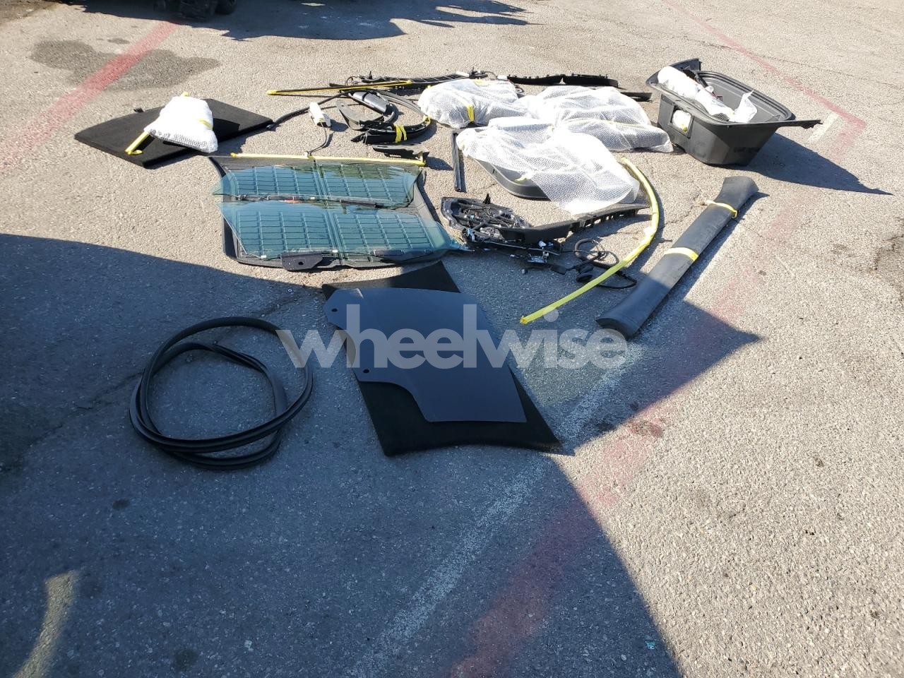 Photo 13 of 2023 TESLA MODEL Y (VIN 7SAYGDEF0PF903511)