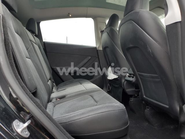 Photo 4 of 2024 TESLA MODEL Y (VIN 7SAYGDEF0RA281380)