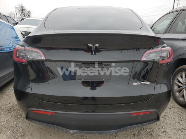 Photo 8 of 2024 TESLA MODEL Y (VIN 7SAYGDEF0RA281380)