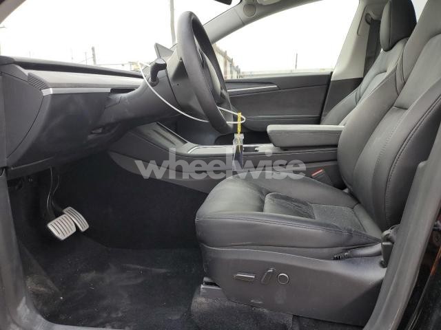 Photo 9 of 2024 TESLA MODEL Y (VIN 7SAYGDEF0RA281380)