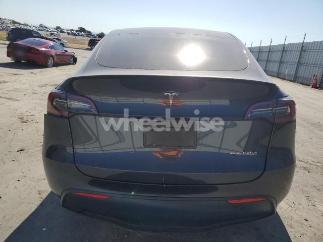 Photo 2 of 2024 TESLA MODEL Y (VIN 7SAYGDEF0RF093607)