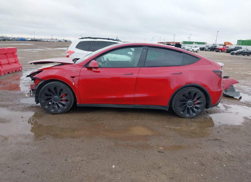 Photo 15 of 2022 Tesla Model Y PERFORMANCE DUAL MOTOR ALL-WHEEL DRIVE (VIN 7SAYGDEF1NF382392)