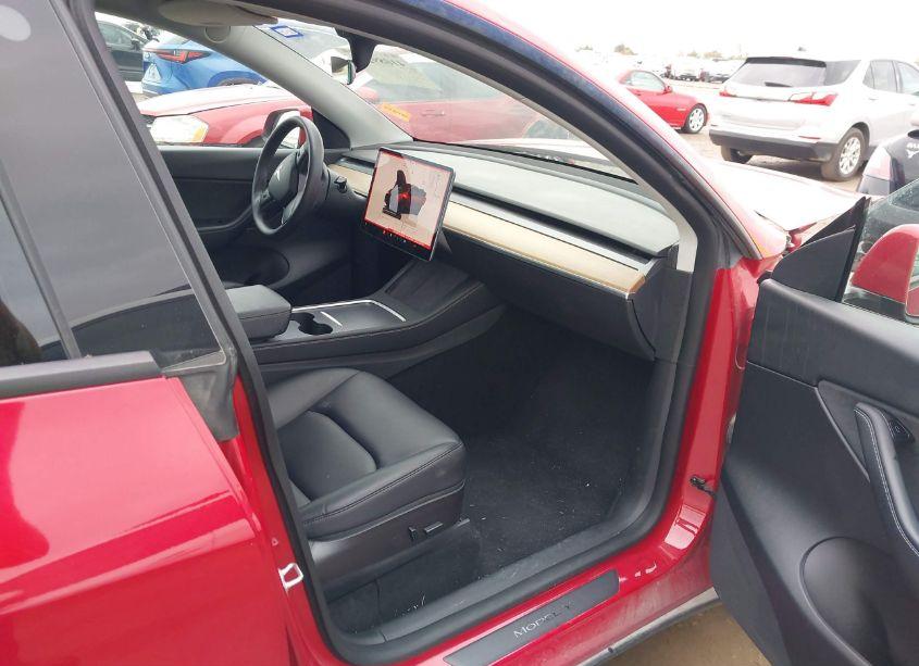 Photo 5 of 2022 Tesla Model Y PERFORMANCE DUAL MOTOR ALL-WHEEL DRIVE (VIN 7SAYGDEF1NF382392)