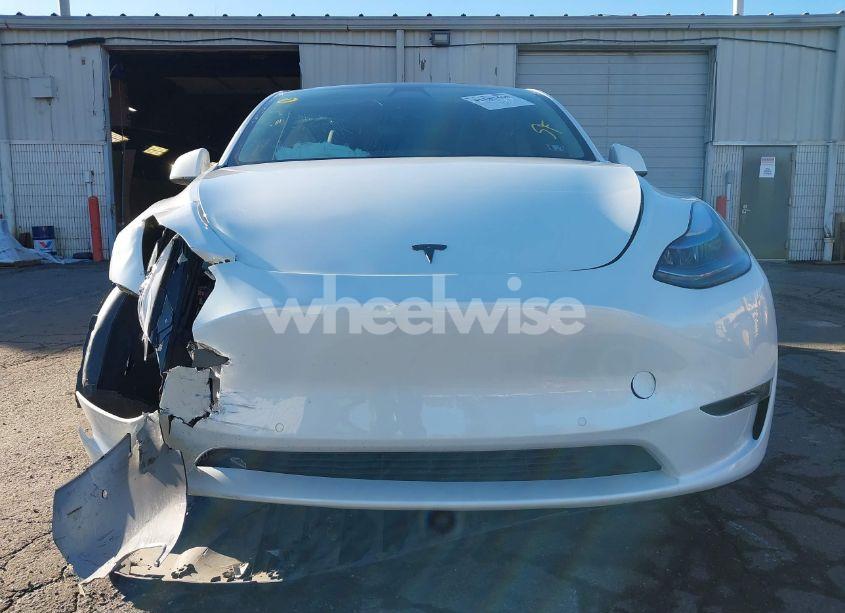 Photo 11 of 2022 Tesla Model Y PERFORMANCE DUAL MOTOR ALL-WHEEL DRIVE (VIN 7SAYGDEF1NF399015)