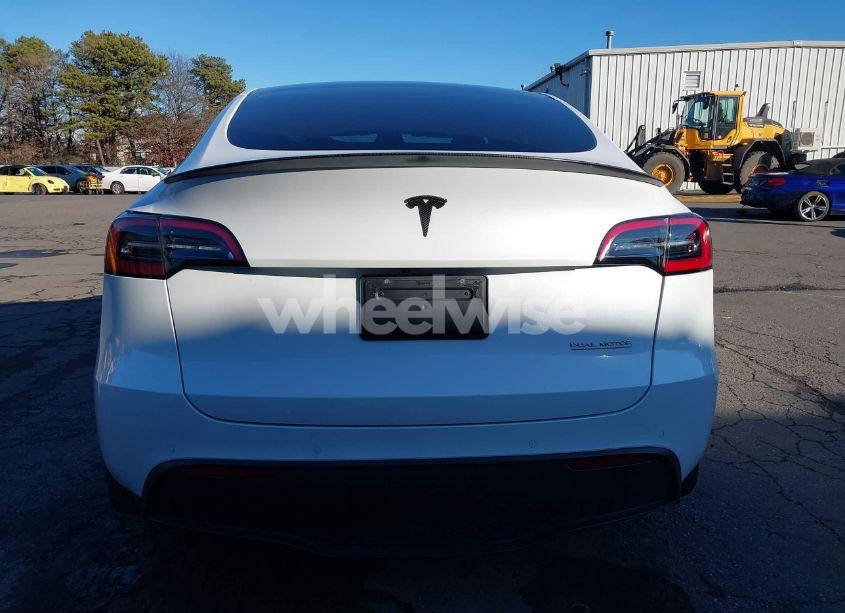 Photo 15 of 2022 Tesla Model Y PERFORMANCE DUAL MOTOR ALL-WHEEL DRIVE (VIN 7SAYGDEF1NF399015)