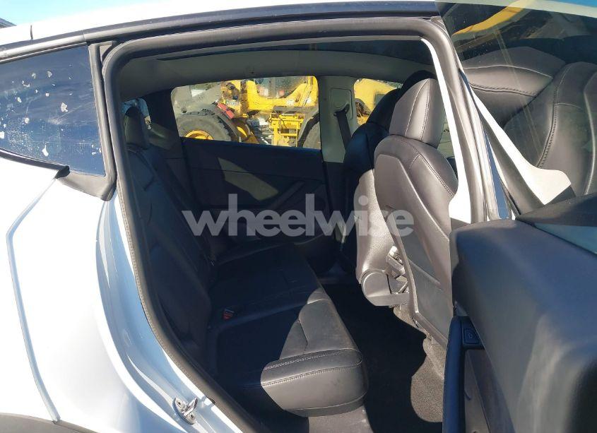 Photo 8 of 2022 Tesla Model Y PERFORMANCE DUAL MOTOR ALL-WHEEL DRIVE (VIN 7SAYGDEF1NF399015)