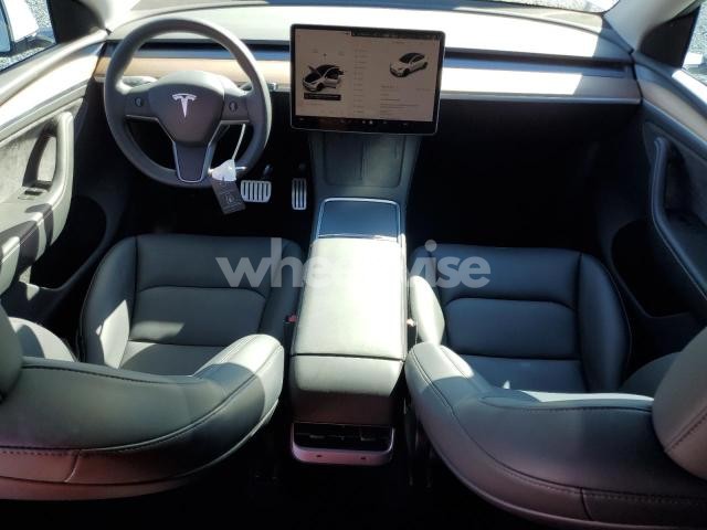 Photo 3 of 2025 TESLA MODEL Y (VIN 7SAYGDEF1SA344167)
