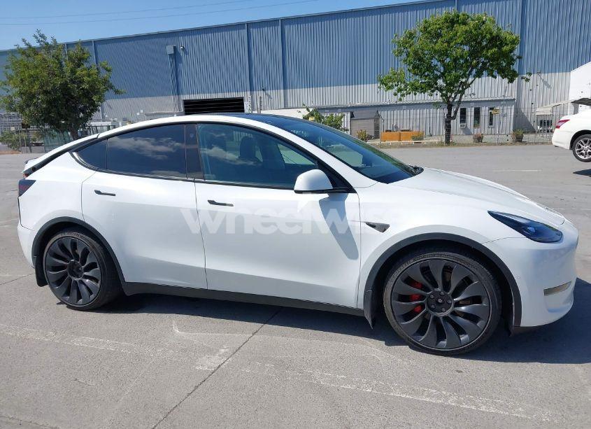 Photo 14 of 2022 Tesla Model Y PERFORMANCE DUAL MOTOR ALL-WHEEL DRIVE (VIN 7SAYGDEF2NF347456)