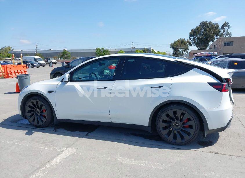 Photo 15 of 2022 Tesla Model Y PERFORMANCE DUAL MOTOR ALL-WHEEL DRIVE (VIN 7SAYGDEF2NF347456)
