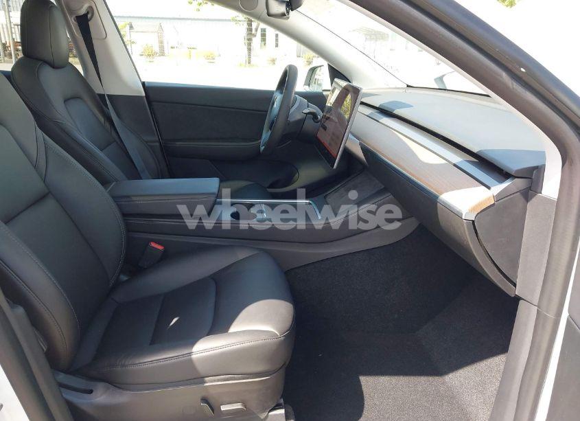 Photo 5 of 2022 Tesla Model Y PERFORMANCE DUAL MOTOR ALL-WHEEL DRIVE (VIN 7SAYGDEF2NF347456)