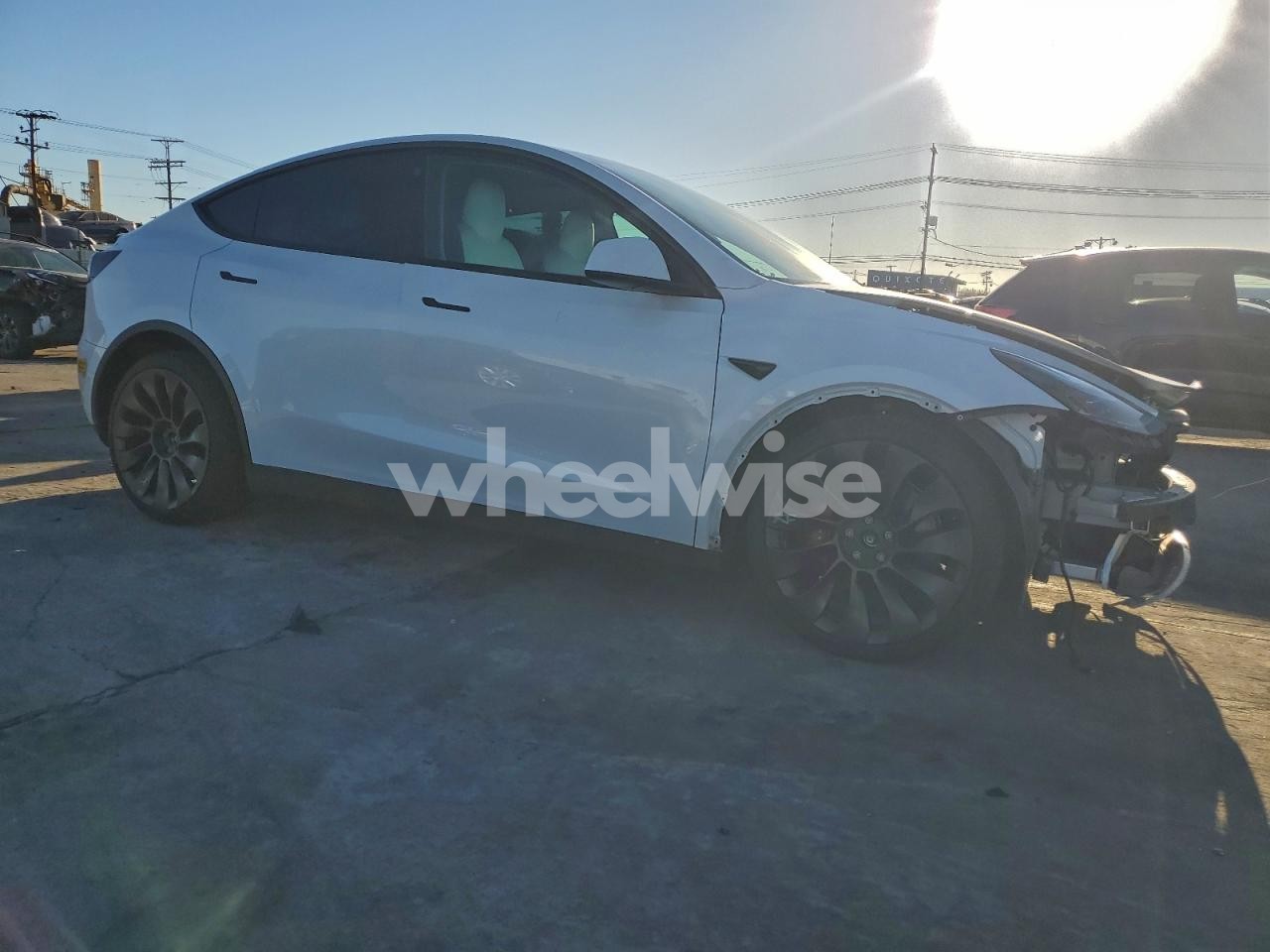 Photo 4 of 2022 TESLA MODEL Y (VIN 7SAYGDEF2NF390436)