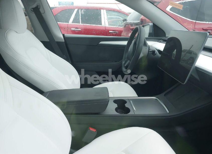 Photo 5 of 2023 Tesla Model Y (VIN 7SAYGDEF2PF978372)