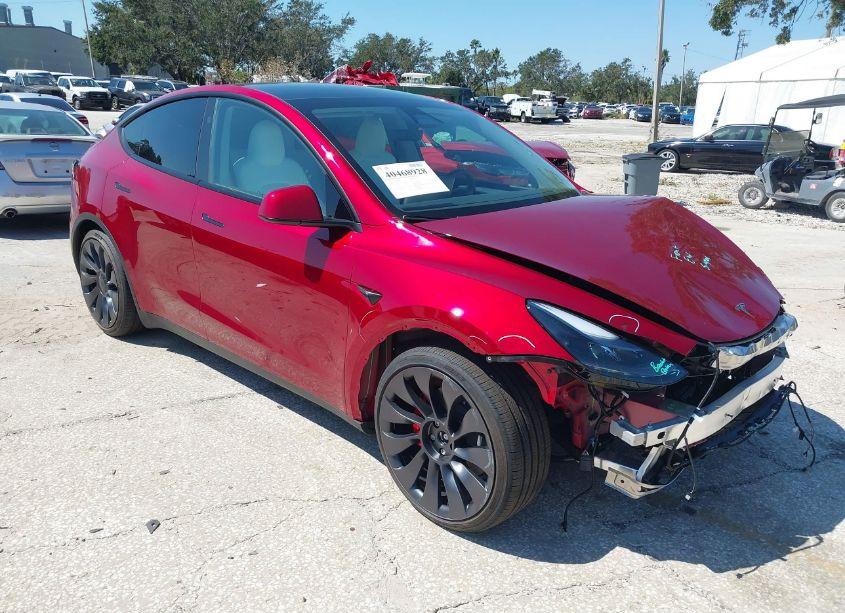 2024 Tesla Model Y PERFORMANCE DUAL MOTOR ALL-WHEEL DRIVE (VIN 7SAYGDEF2RF063914) main photo