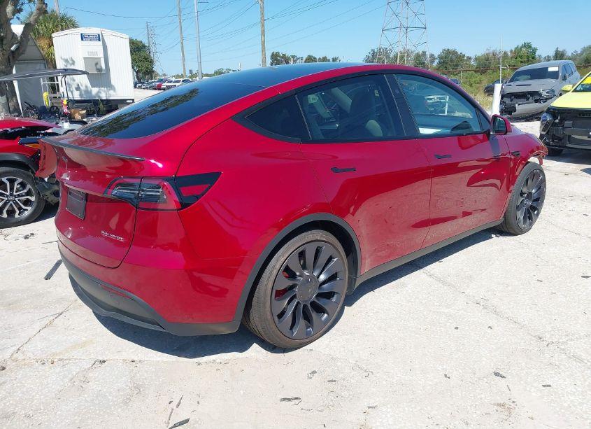Photo 4 of 2024 Tesla Model Y PERFORMANCE DUAL MOTOR ALL-WHEEL DRIVE (VIN 7SAYGDEF2RF063914)