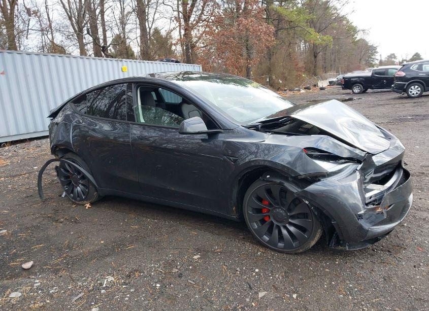 Photo 12 of 2024 Tesla Model Y PERFORMANCE DUAL MOTOR ALL-WHEEL DRIVE (VIN 7SAYGDEF2RF186709)