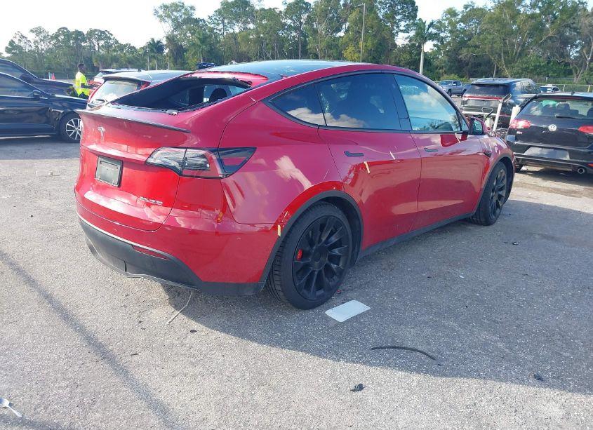 Photo 4 of 2022 Tesla Model Y PERFORMANCE DUAL MOTOR ALL-WHEEL DRIVE (VIN 7SAYGDEF3NF521521)