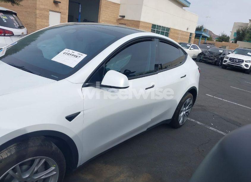 Photo 15 of 2023 Tesla Model Y PERFORMANCE DUAL MOTOR ALL-WHEEL DRIVE (VIN 7SAYGDEF3PA048834)