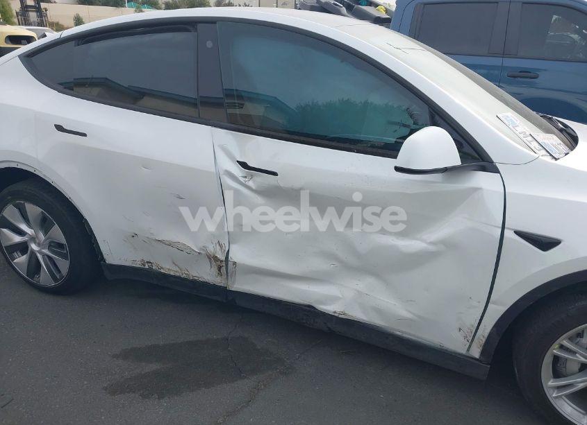 Photo 6 of 2023 Tesla Model Y PERFORMANCE DUAL MOTOR ALL-WHEEL DRIVE (VIN 7SAYGDEF3PA048834)