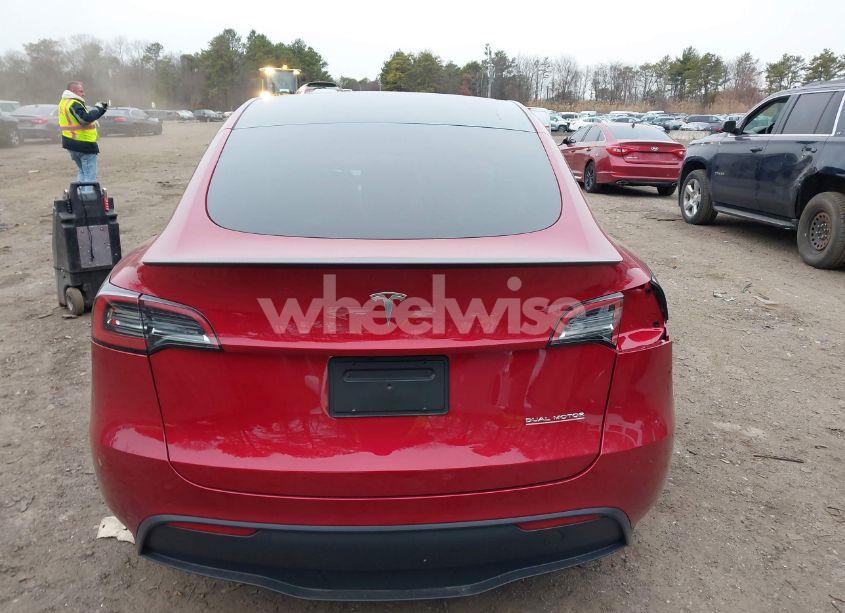 Photo 16 of 2024 Tesla Model Y PERFORMANCE DUAL MOTOR ALL-WHEEL DRIVE (VIN 7SAYGDEF3RA321483)