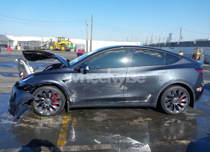 Photo 13 of 2024 Tesla Model Y PERFORMANCE DUAL MOTOR ALL-WHEEL DRIVE (VIN 7SAYGDEF3RF050069)