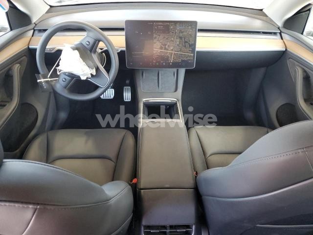 Photo 5 of 2025 TESLA MODEL Y (VIN 7SAYGDEF3SA369877)