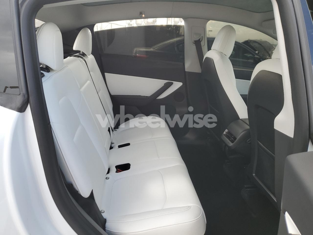 Photo 11 of 2022 TESLA MODEL Y (VIN 7SAYGDEF4NF407656)