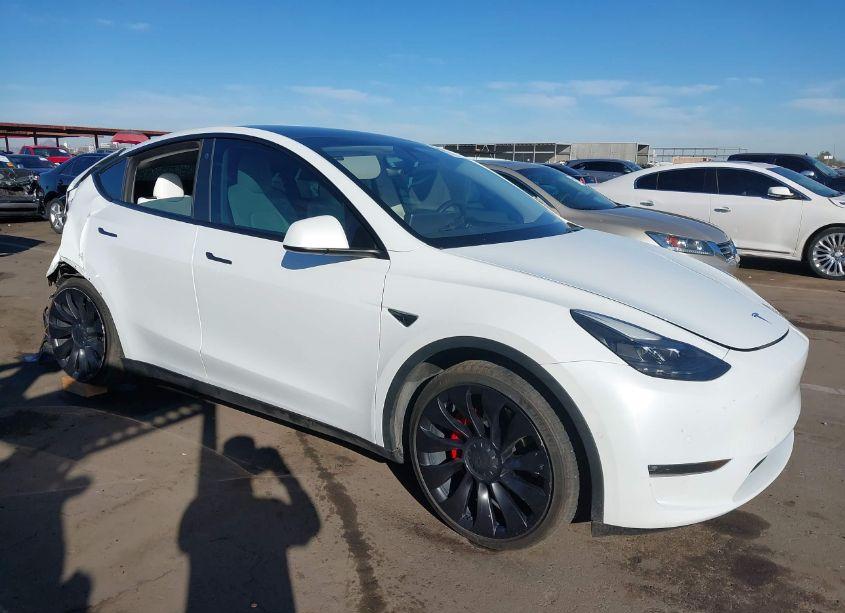 2022 Tesla Model Y PERFORMANCE DUAL MOTOR ALL-WHEEL DRIVE (VIN 7SAYGDEF4NF452693) main photo