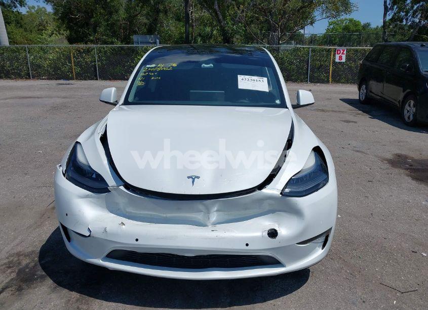 Photo 11 of 2022 Tesla Model Y PERFORMANCE DUAL MOTOR ALL-WHEEL DRIVE (VIN 7SAYGDEF4NF454623)