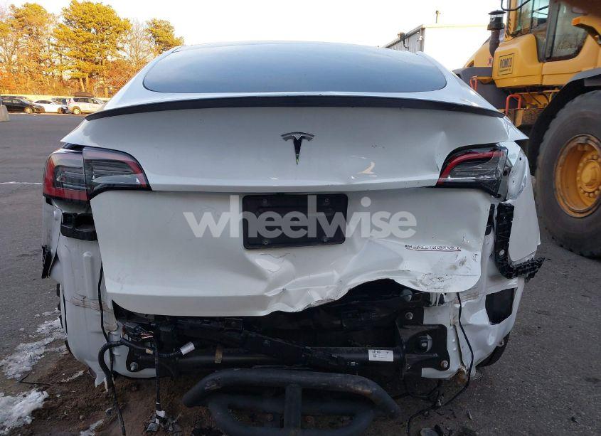 Photo 17 of 2022 Tesla Model Y PERFORMANCE DUAL MOTOR ALL-WHEEL DRIVE (VIN 7SAYGDEF4NF517509)