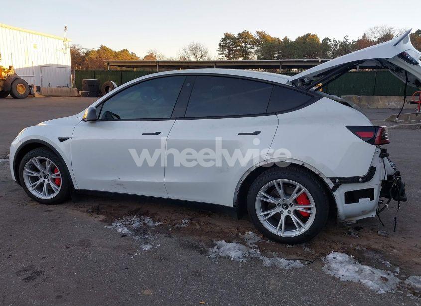 Photo 3 of 2022 Tesla Model Y PERFORMANCE DUAL MOTOR ALL-WHEEL DRIVE (VIN 7SAYGDEF4NF517509)