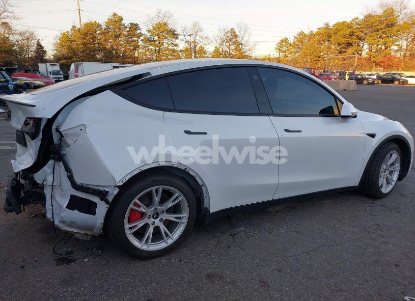 Photo 4 of 2022 Tesla Model Y PERFORMANCE DUAL MOTOR ALL-WHEEL DRIVE (VIN 7SAYGDEF4NF517509)